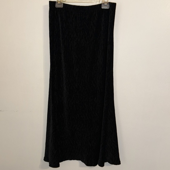 🌹BLACK VELVETY MAXI SKIRT - Picture 5 of 7